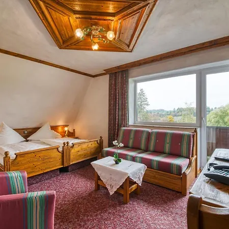호텔 Haus Tiefenbach 4*